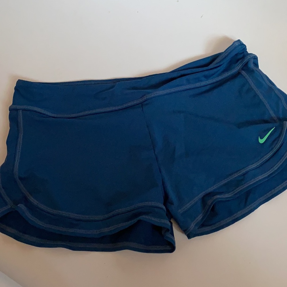 Bundle of 4 shorts - Picture 5 of 6